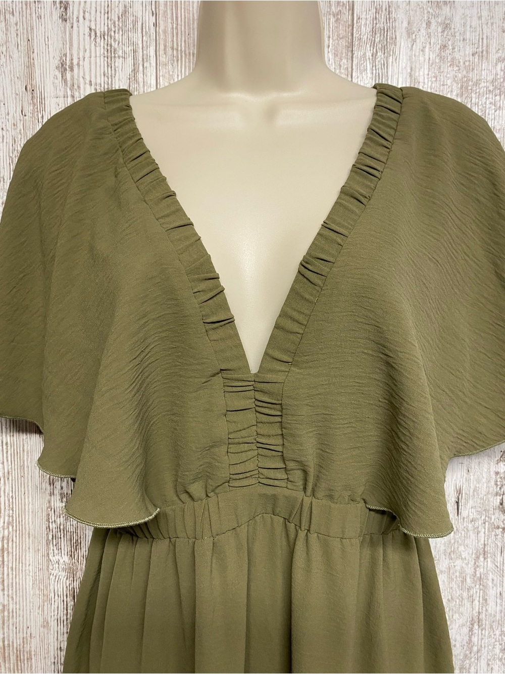 Simplee Apparel Olive Green Maxi Dress with Flutter Sleeves - Picture 4 of 11